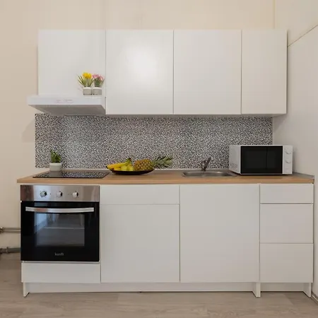 Host Wise - Cozy Sunny Flats - Ace Location *