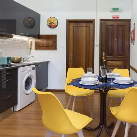 Host Wise - Cozy Sunny Flats - Ace Location Apartman *