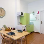 Host Wise - Cozy Sunny Flats - Ace Location 아파트 포르투