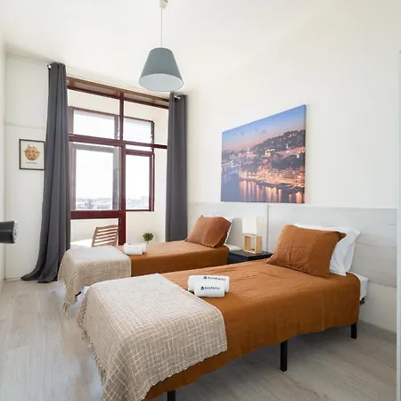 Host Wise - Cozy Sunny Flats - Ace Location 아파트 포르투