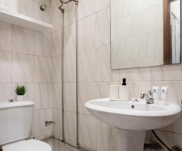 Appartamento Host Wise - Cozy Sunny Flats - Ace Location *