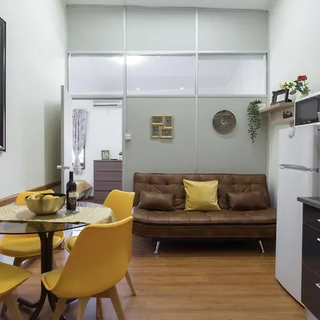 Host Wise - Cozy Sunny Flats - Ace Location