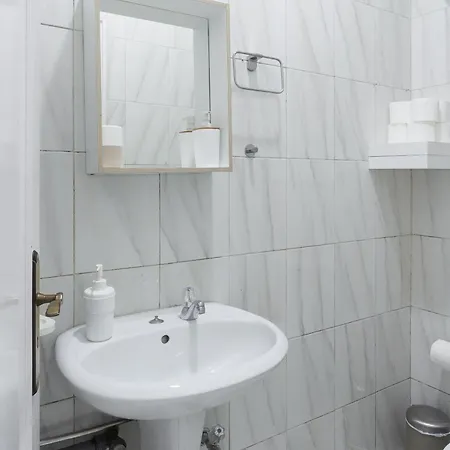 Host Wise - Cozy Sunny Flats - Ace Location Oporto